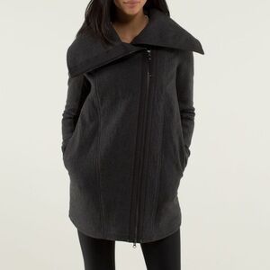 Lululemon Virasana blanket wrap w/ Wide Collar size 4 super rare find